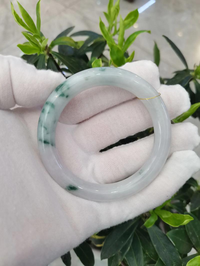 重庆玉石行业新潮流：传统文化与现代设计的完美融合